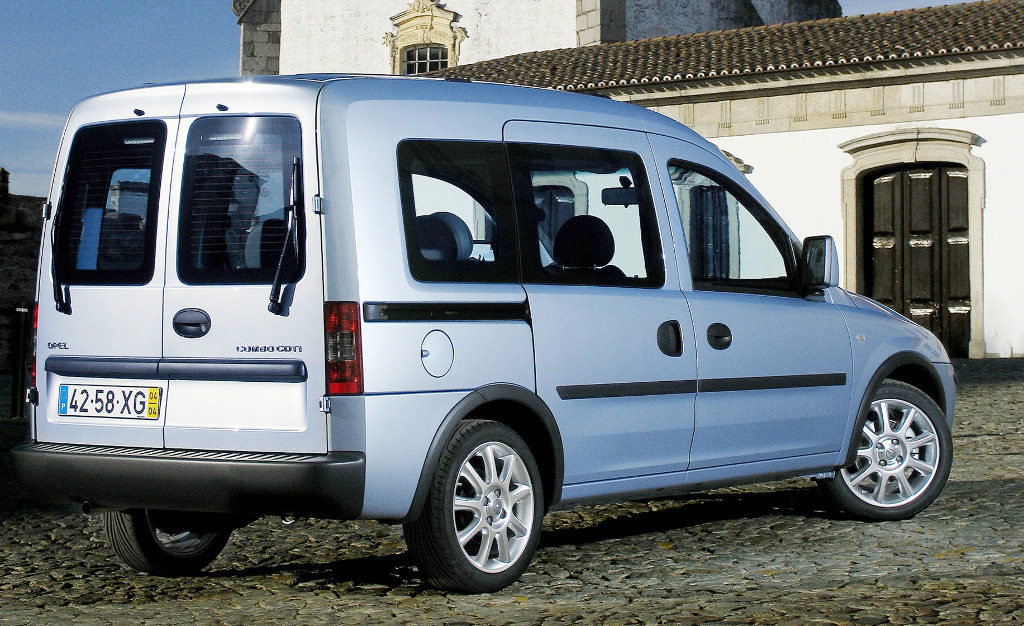 Opel Combo Tramp: Flexibler Reisen