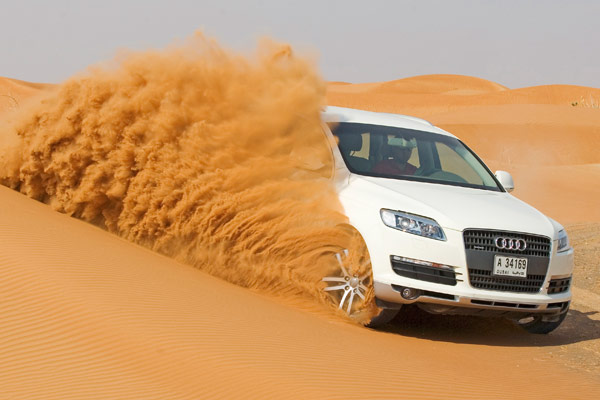 Audi Q7: Exklusive Wüstenevent in Dubai