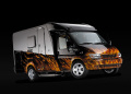 Hymer Tuning Van: Schwarzer Star auf dem Campingplatz