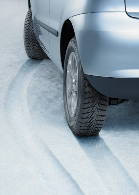 Winterreifentest: Viermal empfehlenswert
