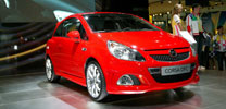 Opel Corsa OPC: Rot-Runner