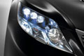 Lexus-Hybrid mit LED-Abblendlicht