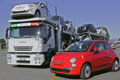 Fiat 500 wird mit Iveco Stralis ausgeliefert