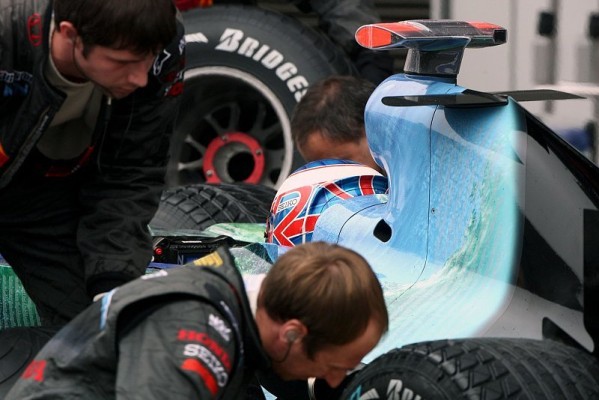 Jenson Button im Überschwang: Der Fahrer macht den Unterschied