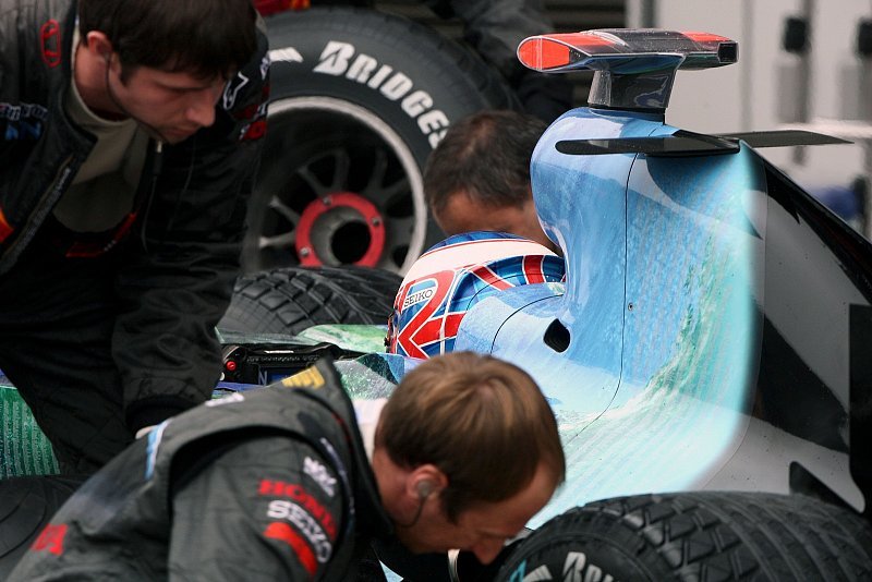 Jenson Button im Überschwang: Der Fahrer macht den Unterschied