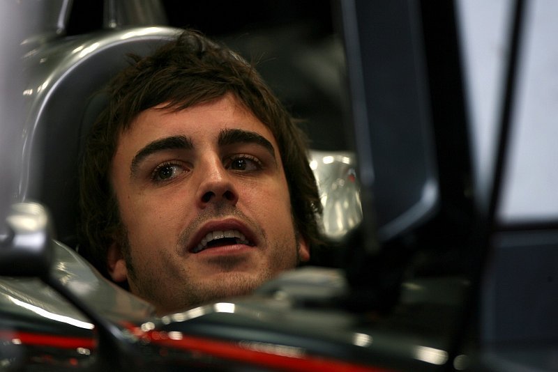 +++News+++ Alonso schließt Auszeit 2008 aus: Eine Saison, die man fahren muss
