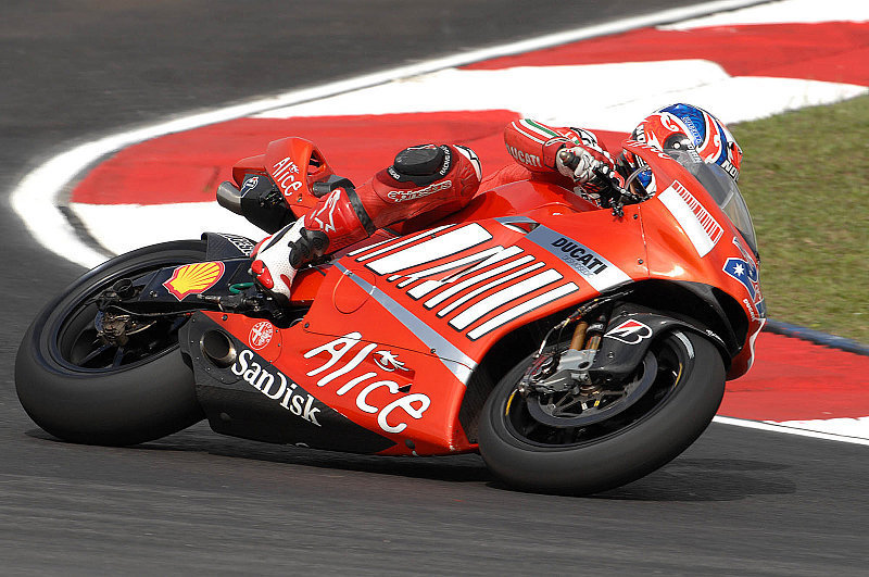 Ducati glücklos: Bodenwellen störten die Elektronik