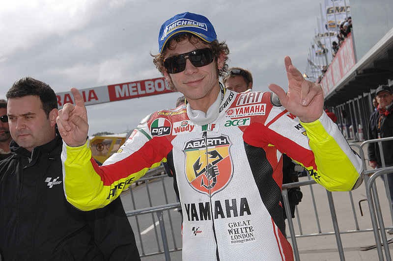 Vor der Reifenentscheidung: Was passiert mit Rossi und Bridgestone?