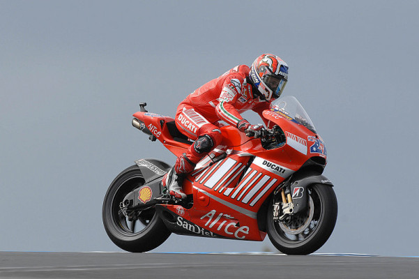 Warm-up MotoGP: Stoner schlägt zurück