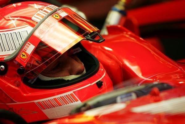 Barcelona, Tag 1: Schumacher fährt Bestzeit