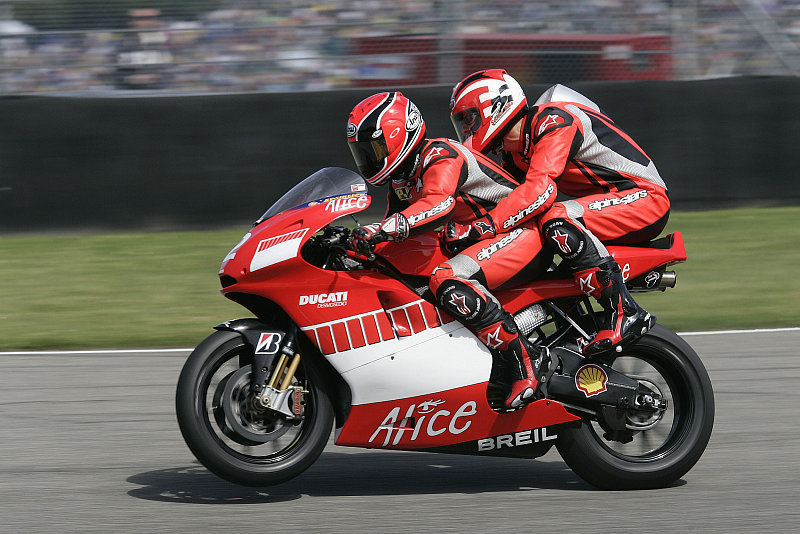 Casey Stoner: Schmerz im Rücken und Tipps für Schumacher
