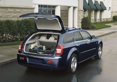 Chrysler wertet Chrysler 300C auf