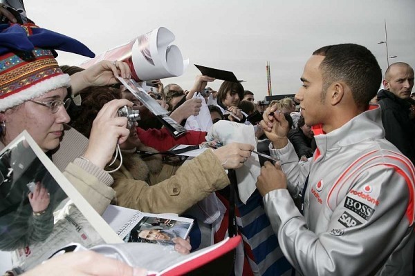 Hamilton trotzt Button: Der Titel mit McLaren