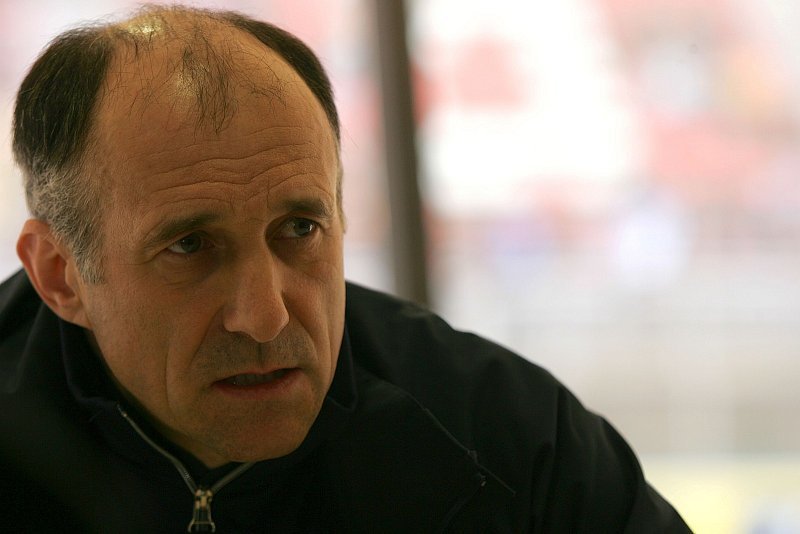 Red Bull und Alonso haben wohl doch Kontakt: Toro Rosso beginnt 2008 mit dem alten Auto
