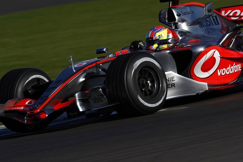 Schnuppertest in Silverstone: Di Restas späte Belohnung