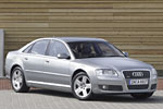 Der Audi A8 4.2 TDI mit Allrad-Antrieb, Singleframe-Grill und 326 Diesel-Pferden