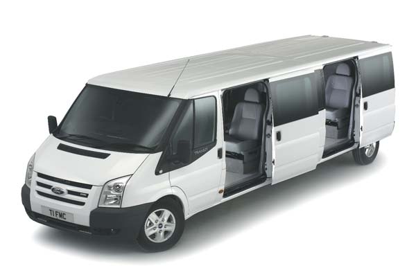 Ford Transit XXL: 7,4 Meter langer Luxusliner