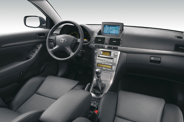 Toyota Avensis - Innenraum