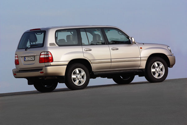 Toyota Land Cruiser 100 - Heckansicht