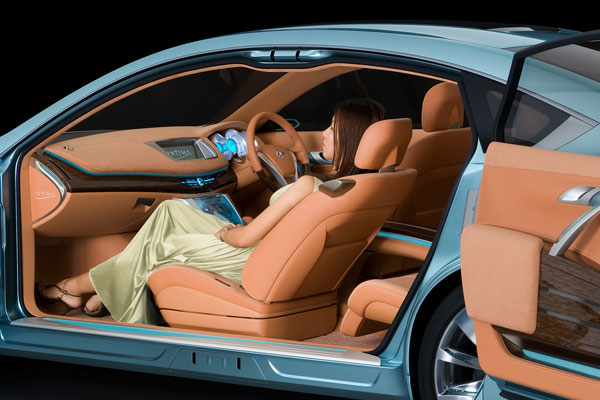 Weltpremiere des Nissan Intima auf der Tokyo Motorshow 2007