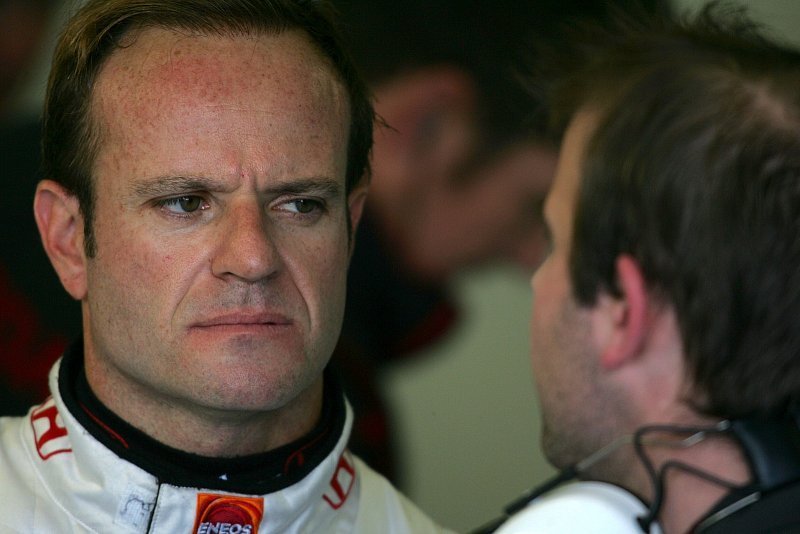 Fry entschuldigt sich bei Barrichello: Fehlende Performance