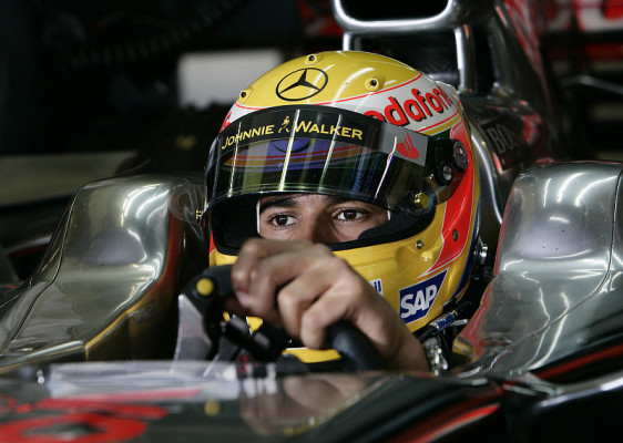 Hamilton zweifelt an Renault Comeback: Alonso reicht nicht