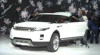 Land Rover blickt mit dem LRX in die Zukunft