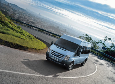 Ford Transit mit aufgewerteter Serienausstattung