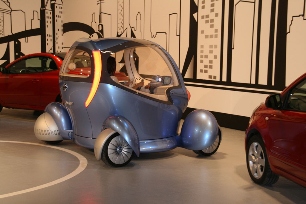 Nissan Pivo II
