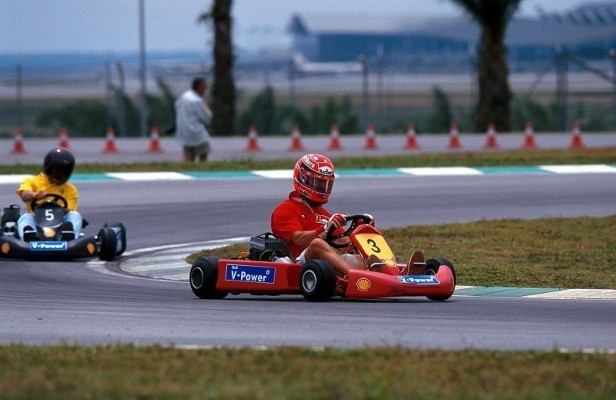 Schumacher wieder im Kartsport: Ein Team mit Freunden
