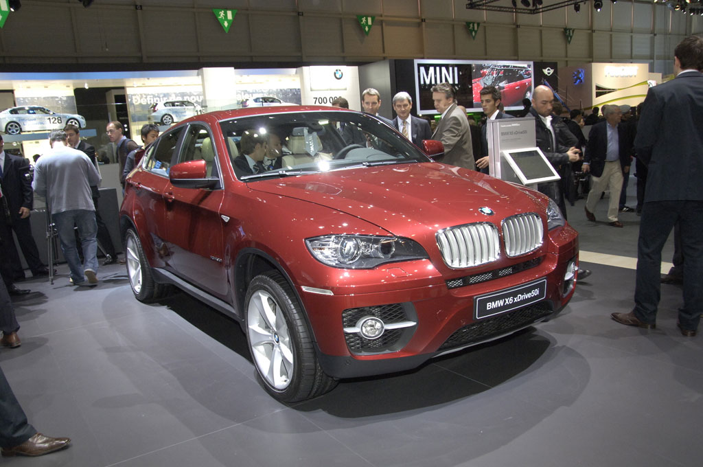 BMW X6: Variable Kraftverteilung