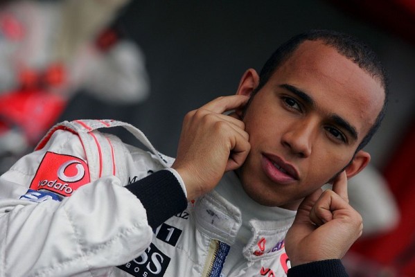 McLaren auf Augenhöhe mit Ferrari: Hamilton zuversichtlich