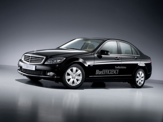 Mercedes-Benz C-Klasse tritt in Genf mit sparsamen Versionen an