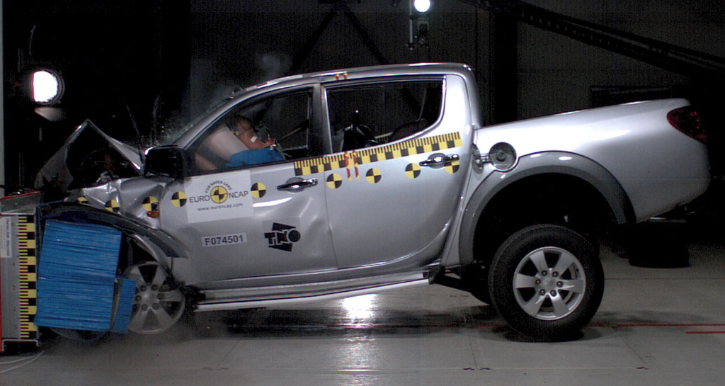 Mitsubishi L 200 bester Pick-up im Crashtest