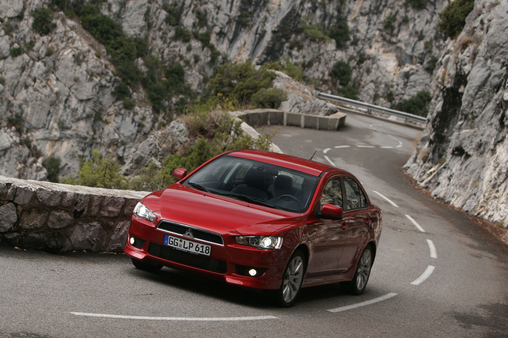 Neuer Ottomotor für den Mitsubishi Lancer