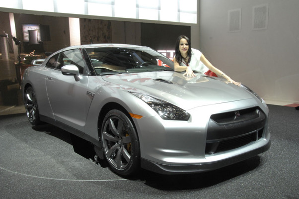 Nissan GT-R: Wildern im Umfeld des Porsche 911
