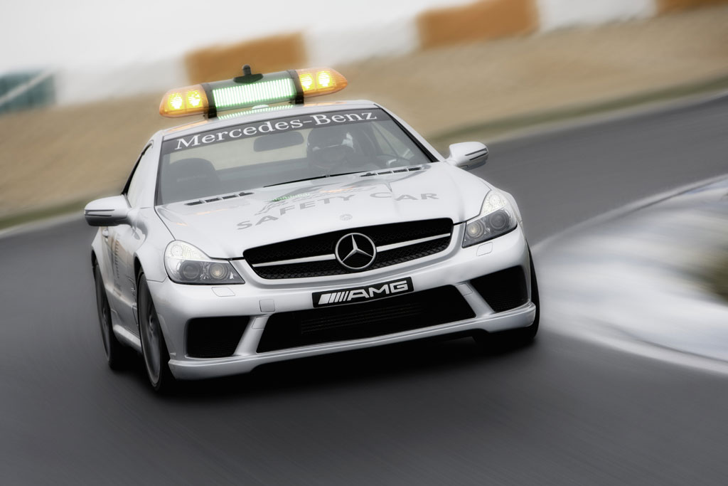 SL 63 AMG und C 63 AMG T-Modell: Maximale Sicherheit für alle 18 Formel 1 Rennen