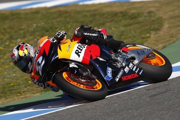 3. Training MotoGP: Pedrosa knapp voraus