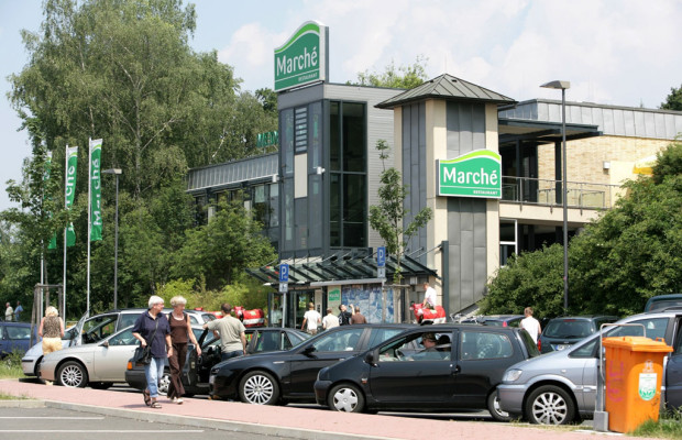 Essen an Raststätten vielen Autofahrern zu teuer