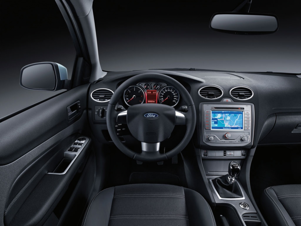 Ford bietet Focus CC als limitiertes Modell „Black Magic“ an