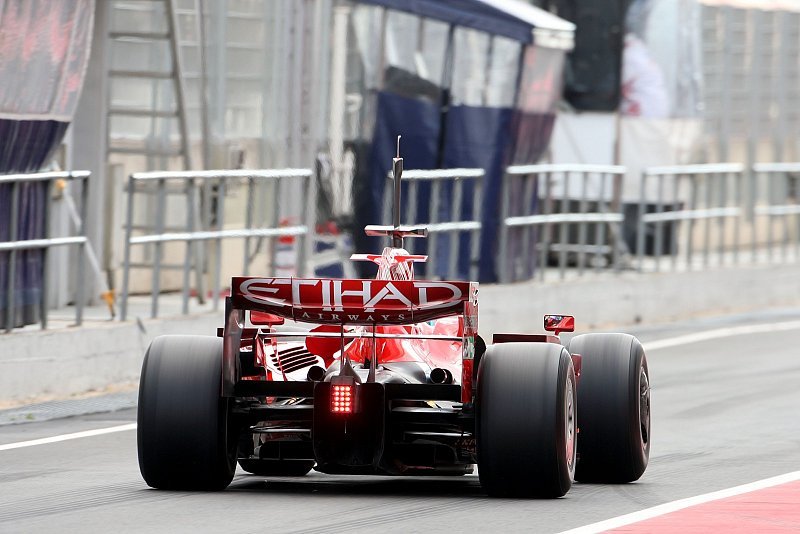Nostalgische Testfahrten in Barcelona: Zurück zu Slicks