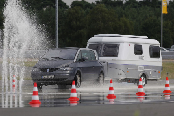 Service: Sicher in den Urlaub mit Reisemobil und Wohnwagen