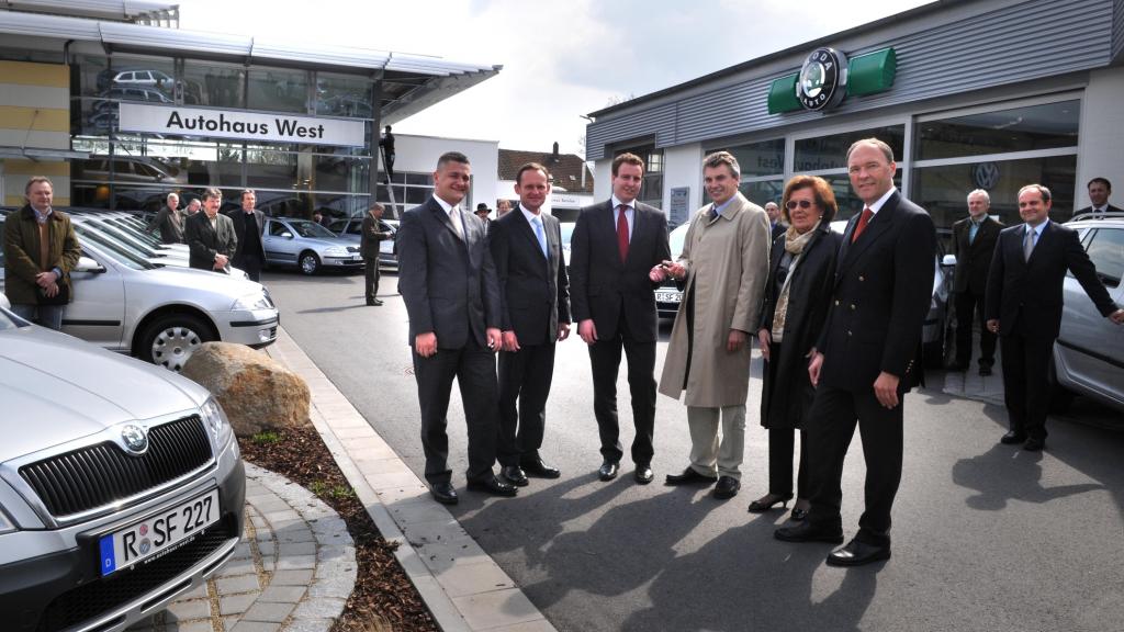 Skoda übergibt Octavia 4x4 an bayerische Förster