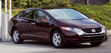 Honda führt Hybridfahrzeug weltweit ein