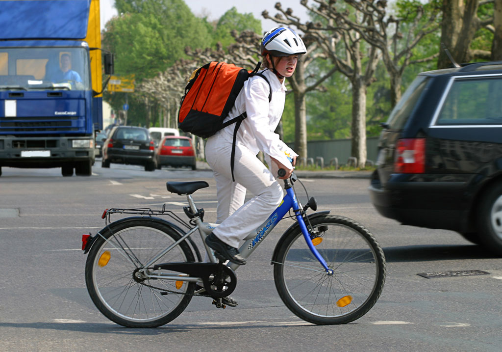 Kinder im Straßenverkehr schützen 