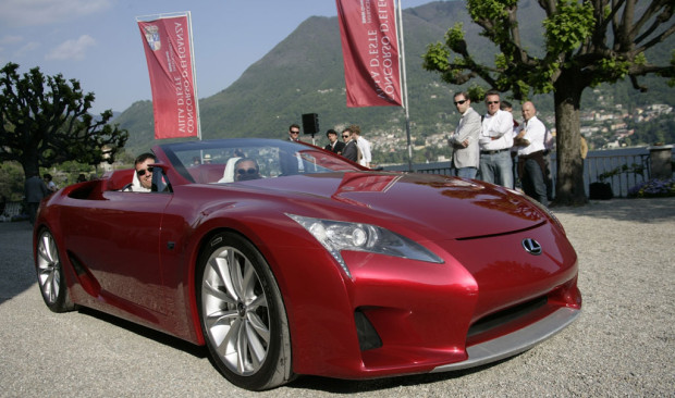 LF-A Roadster beim Concorso D'Eleganza Villa D'Este am Comer See