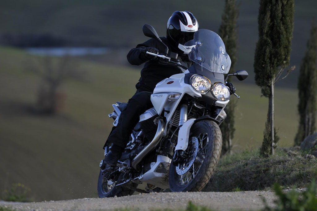 Moto Guzzi Stelvio 1200
