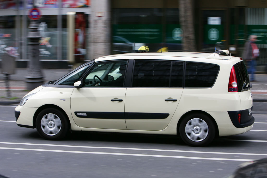 Poker spielen während der Taxi-Fahrt 