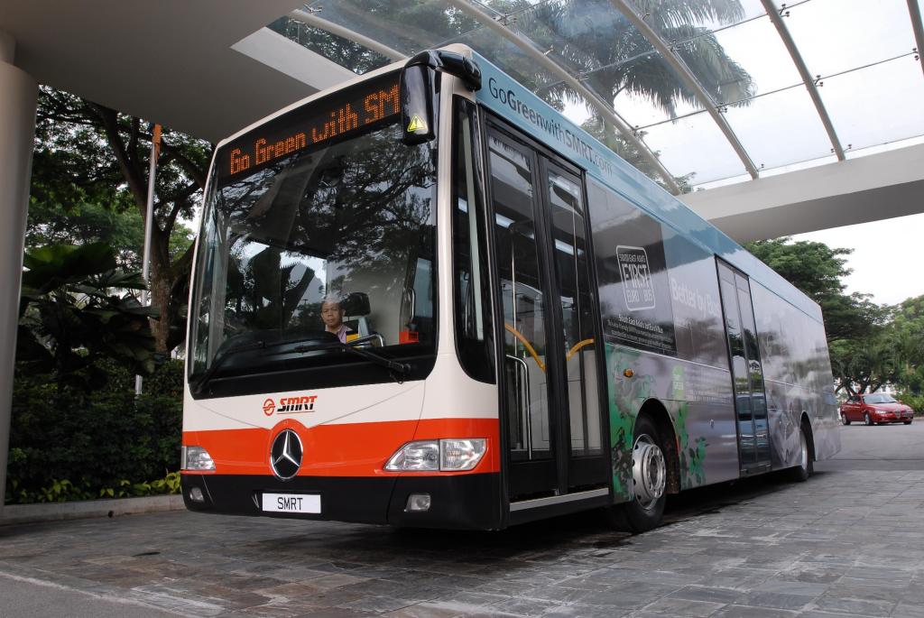 Singapur bestellt 66 Mercedes-Benz-Busse mit Blue Tec