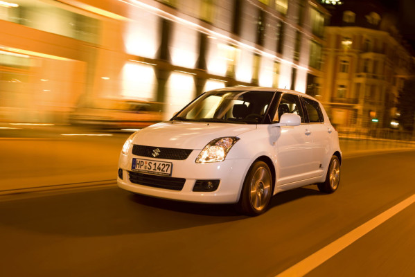 Suzuki Swift als Sondermodell „Black and White“